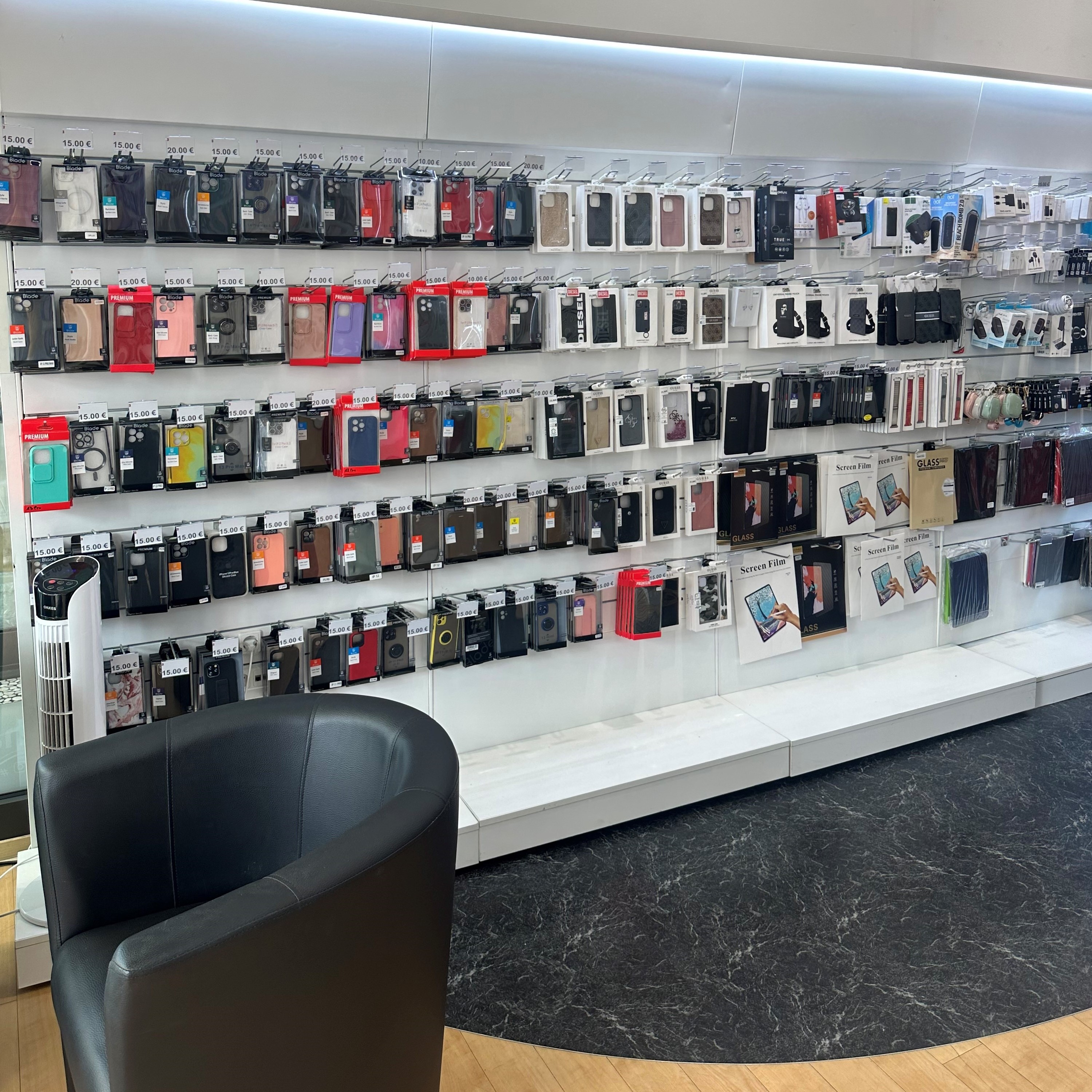 Weitere Smartphone-Hüllen und Schutzfolien im Shop