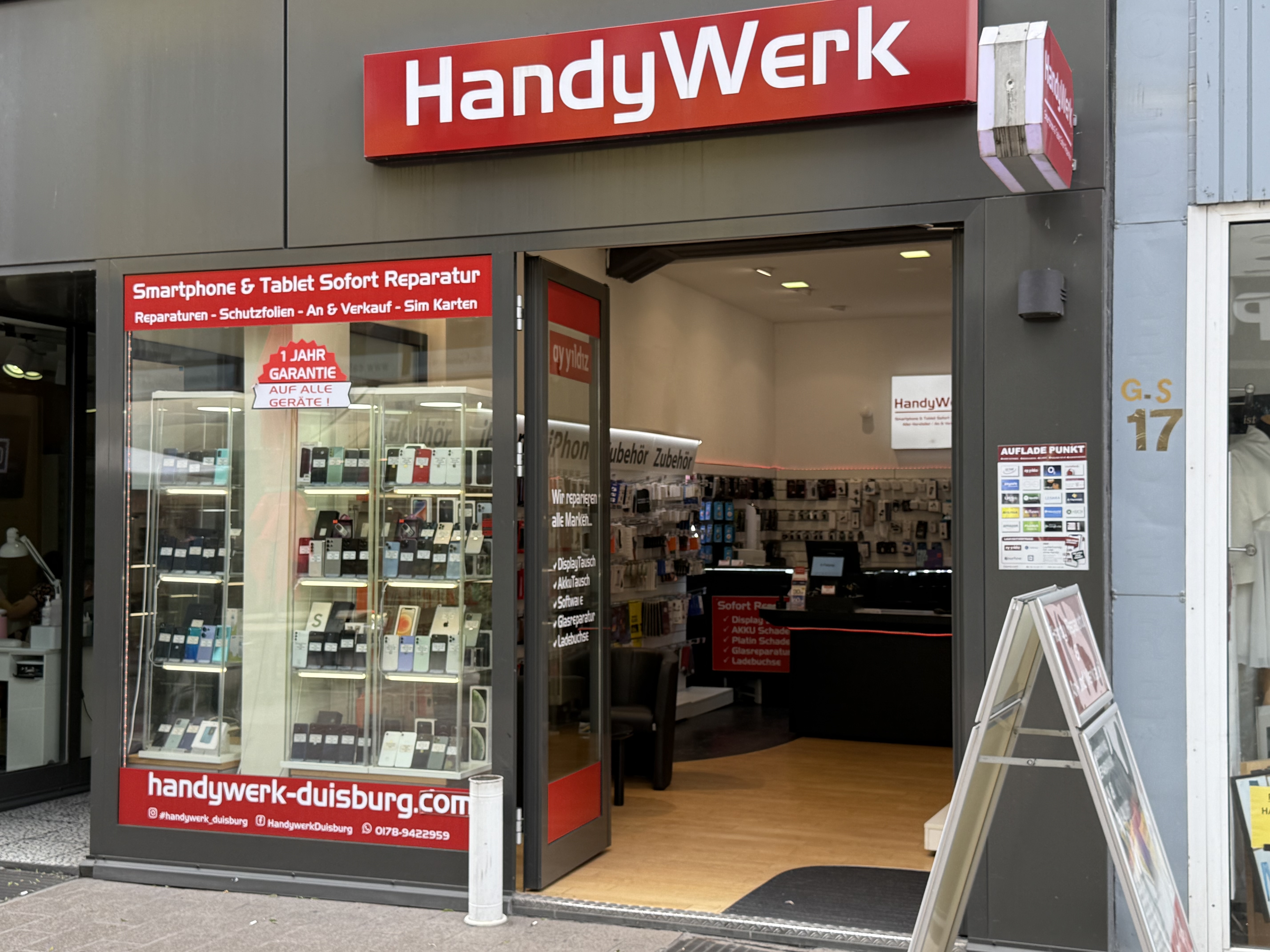 Eingangsbereich des Handywerk Duisburg Shops